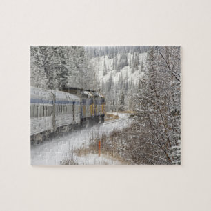 Canada, Alberta. VIA Rail Sneeuwtrein tussen Legpuzzel