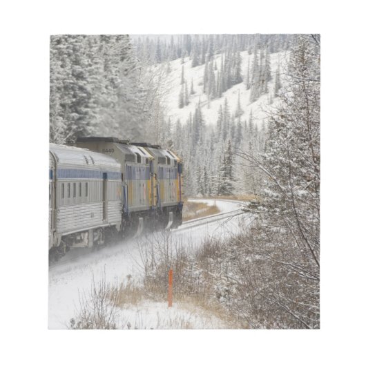 Canada, Alberta. VIA Rail Sneeuwtrein tussen Notitieblok (Voorkant)