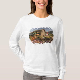 CANADA, British Columbia, Enderby. Log Barn T-shirt