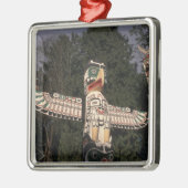 Canada, British Columbia, Vancouver.  Native Metalen Ornament (Links)