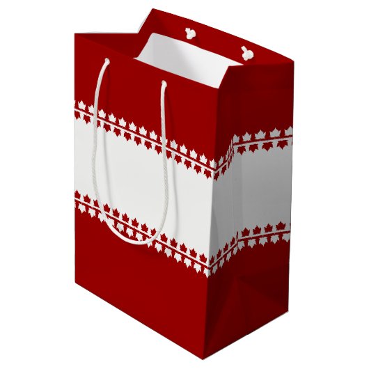Canada Cadeaus Custom Canada Maple Leaf Gift Bag Medium Cadeauzakje (Achterkant Gekanteld)