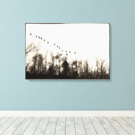 Canada Ganzen vliegen over boomlijn warm monochroo Canvas Afdruk (Insitu (Houten vloer))