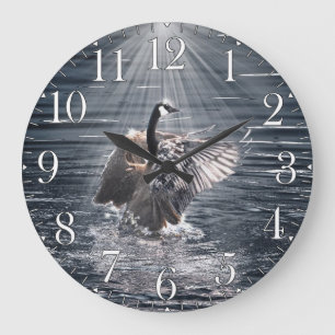Canada Goose Bathing in Lake Art Design Grote Klok