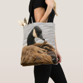 Canada Goose op het meer Tote Bag (Dichtbij)
