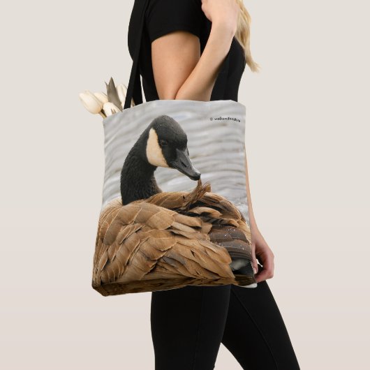 Canada Goose op het meer Tote Bag (Dichtbij)