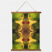 Canada Lily en Firefly Abstract in nood Hangend Wandkleed (Voorkant)