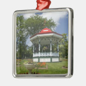 Canada, Nova Scotia, Halifax, publieke tuinen. 2 Metalen Ornament (Links)