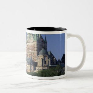 Canada, Quebec City.  Chateau Frontenac. Tweekleurige Koffiemok