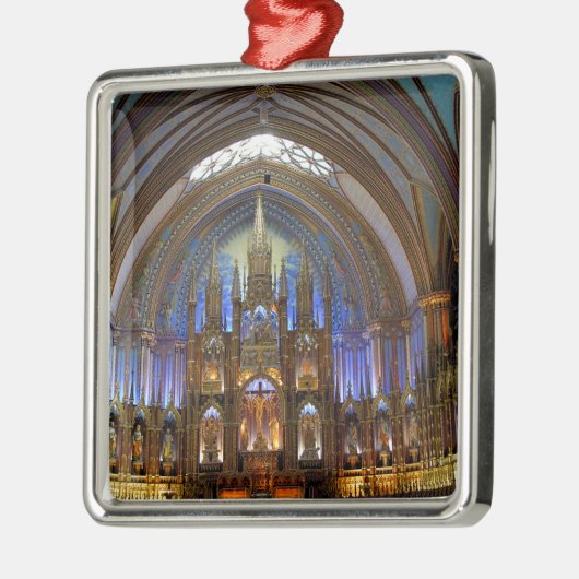 Canada, Quebec, Montreal. Binnenzijde van Notre 2 Metalen Ornament (Links)