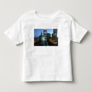 Canada, Quebec, Montreal. Downtown Montreal, Kinder Shirts