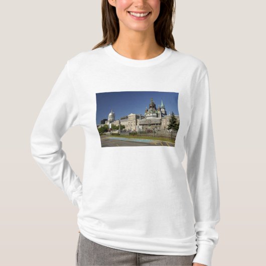 Canada, Quebec, Montreal. Oud Montreal T-shirt (Voorkant)