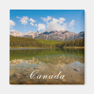 Canada-reflectie over het waterlandschap magneet