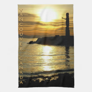 Canada Towel Native Totem Pole Vancouver Tea Towel Theedoek