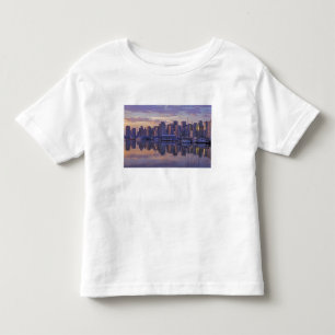 Canada, Vancouver, Brits-Columbia. Vancouver Kinder Shirts