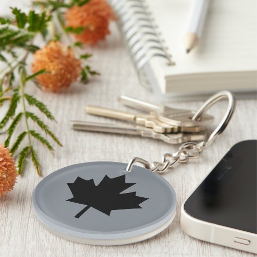 Canadees bladerontwerp voor zwarte aple sleutelhanger (Voorkant Rechts)