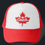 Canadees hart en rood pet<br><div class="desc">Show je liefde naar Canada. Met dit Canadese vlagstijlvoorbeeld is er een voorbeeldblad en een grafisch pet/pet. Leest Canada. Een perfect cadeau voor een Canadees of Canada Dag. Ontwerp van Sarah Trett.</div>