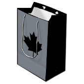 Canadees zwarte bladsymbool medium cadeauzakje (Voorkant Gekanteld)