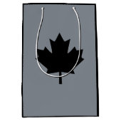 Canadees zwarte bladsymbool medium cadeauzakje (Voorkant)