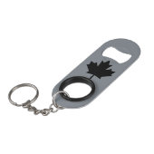 Canadees zwarte bladsymbool sleutelhanger flessenopener (Voorkant Gekanteld)