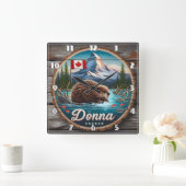 Canadese bever in bosvijver met bergen vierkante klok (Huis)