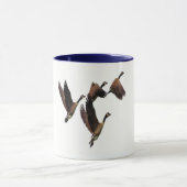 Canadese ganzen die in een kinder ontwerp van een  mok (Midden)