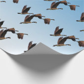 Canadese ganzen die samen een kinder ontwerp gebru cadeaupapier (Hoek)