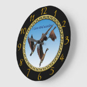 Canadese ganzen die samen een kinder ontwerp gebru grote klok (Hoek)