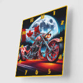 Canadese geest rijdt 's nachts op een aangepaste h vierkante klok (Hoek)