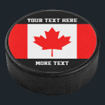 Canadese vlag aangepaste hockey puck sport cadeau<br><div class="desc">Canadese vlag aangepaste hockey puck sport cadeau idee. Maple leaf Vlag van Canada ontwerp. Cool verjaardagsfeestcadeau idee voor jongens en meisjes die van ijshockey houden. Schattige Canadese dag cadeau idee voor zoon,  kleinzoon,  vader,  broer,  man etc.</div>