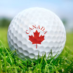 Canadese vlag (Canada Red & White) Golfballen<br><div class="desc">Rode en witte Canadese golfbal met Canadese vlag en paarse bladeren.  tekst. Geweldig cadeau voor golfCanadezen.</div>