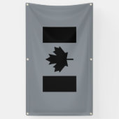 Canadese vlag in het zwart spandoek (Verticaal)