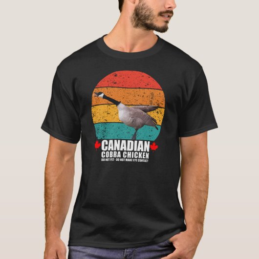 Canadian Cobra Chicken Retro Goose Funny Attack T-shirt (Voorkant)