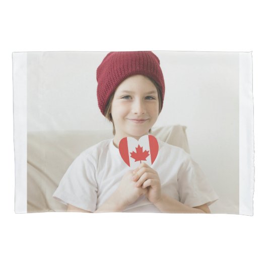 Canadian Pride Girl Pillow Hoesje Kussensloop (Voorkant-Links)