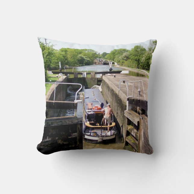 CANAL NARROWBOATS KUSSEN (Voorkant)