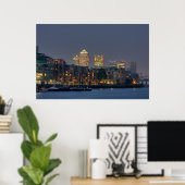 Canary Wharf en Docklands bij Dusk Poster (Thuiskantoor)