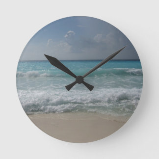 Cancun Waves Wall Clock Ronde Klok