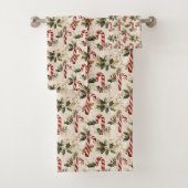 Candy Cane and Poinsettia Christmas Pattern Bad Handdoek (Insitu)