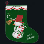Candy Cane Snowman Grote Kerstsok<br><div class="desc">Hier is een kleurrijk sneeuwman-afbeelding gepersonaliseerd Holiday Stocking, dat elk kind tevreden zal stellen! Hij is voorzien van een schattige sneeuwman met een bovenste hoed en een rode en witte, gestreepte snoepriet die verbonden is met een groene boeg. Achter hem zit een wit lintje met heilig en een gouden klok....</div>