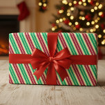 Candy Cane Stripe Cadeaupapier<br><div class="desc">Word feestelijk met dit levendige snoeprietenstrippapier! Met afwisselend rode, groene en crème diagonale strepen, brengt dit ontwerp een speelse draai aan de traditionele snoeprietesthetiek. Perfect voor kerstcadeaus, feestjes of winterfeesten, deze gedurfde en kleurrijke wrap zal uw cadeaus poppen onder de boom. Voeg een vleugje vakantiejuichen toe en laat uw geschenken...</div>