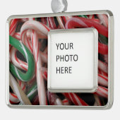 Candy Canes kerstfeestay White Green en Red Verzilverd Omlijst Ornament (Links)