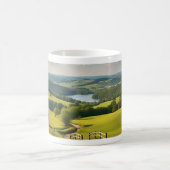 Caneca com paisagem e lago ao fundo koffiemok (Center)