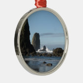 Cannon Beach and Haystack Rock wrapping paper Metalen Ornament (Rechts)