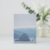 Cannon Beach Haystack in de mist Briefkaart (Staand voorkant)