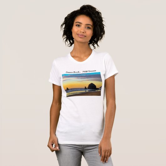 Cannon Beach - Haystack Rock in sunset T-Shirt (Voorkant volledig)