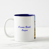 Cannon Beach, Oregon Tweekleurige Koffiemok (Links)