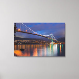 Canvas Art-Lit Bridge over de baai Afdruk