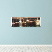 Canvas met  liquorflessen (Insitu (Houten vloer))