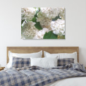 Canvas - Verpakt - Witte Hydrangeas l Afdruk (Insitu (Slaapkamer))