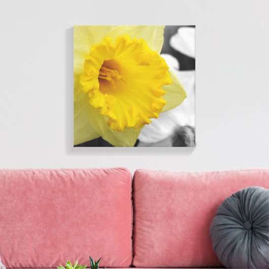 canvas with yellow narcissus (Insitu (Woonkamer))