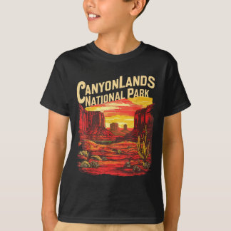 Canyonlands national park hiking souvenir t-shirt